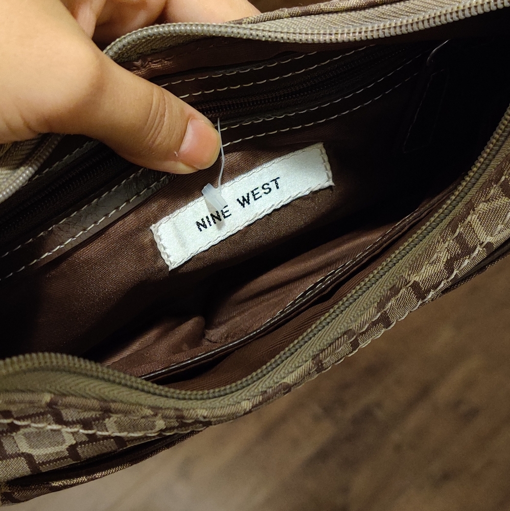 Hand bag - Picture 2 of 3